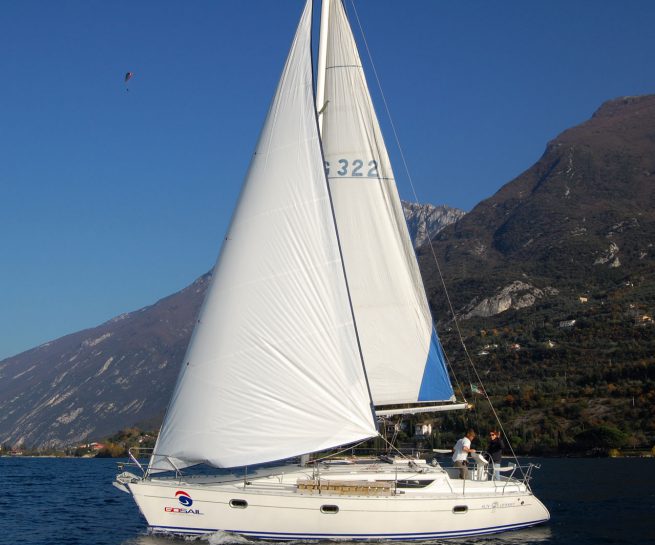 Jeanneau Sun Odeyssey 33 Rent sailing boat
