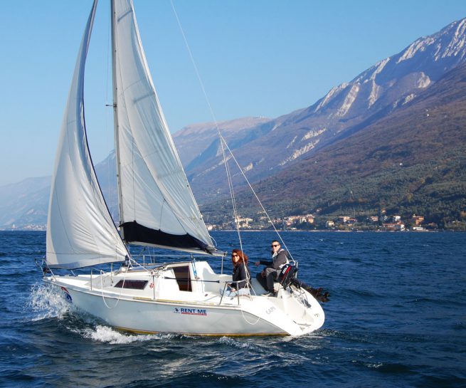Jeanneau Sun Way 21 rent sailing boat