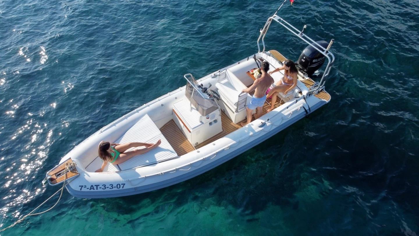 Noleggia Gommone Gommonautica G 65 al Lago di Garda