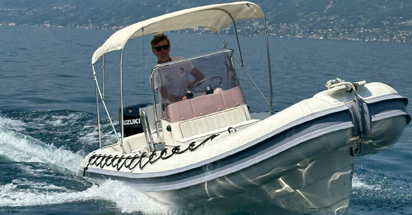 Rent Inflatable Boat Lake Garda
